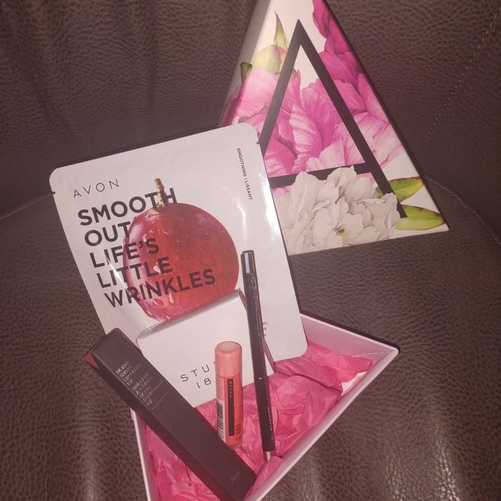 Avon Beauty Random Essentials Mystery Surprise Set with Bag Or Box Included